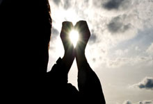 雷火电竞APP-英超锋刃出鞘！葡萄牙绝境逢生，C罗任意球绝杀书写关键一胜！