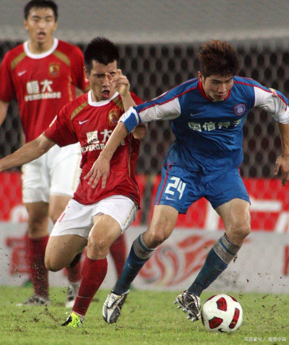 包含恒大门将出色表现，助球队紧咬亚冠席位的词条