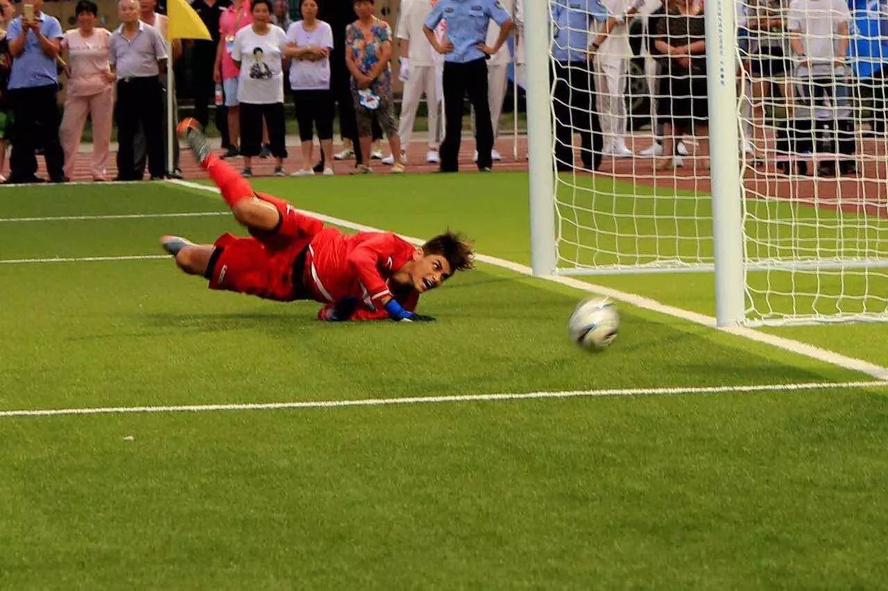 关于足球界掀起一场旋风，风云变幻的信息