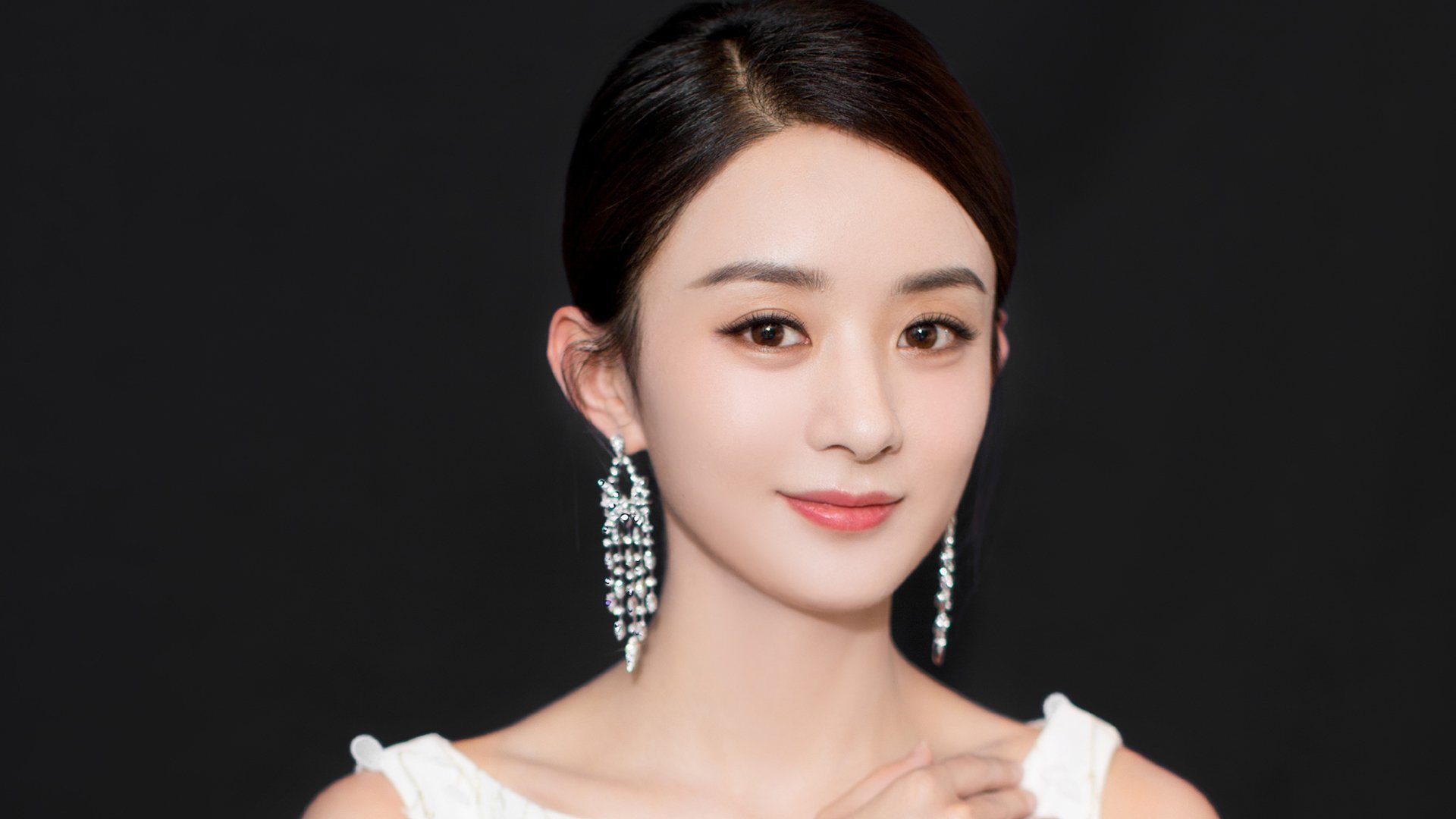 黑天鹅逆袭蓝月，几内亚的节奏魔法与弗拉霍维奇的致命一击